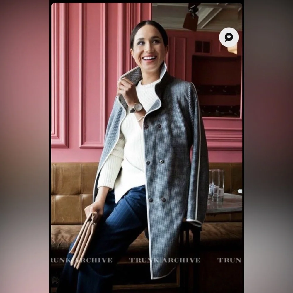 0'2nd Grande Check Classic Coat as seen on Meghan
Markle - Picture 3 of 14